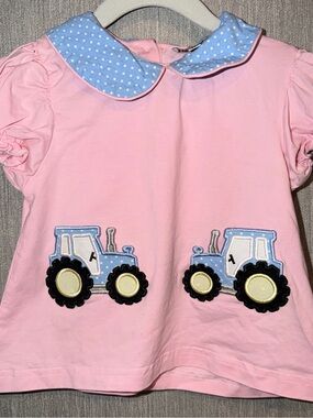 Girls' Pink Short-Sleeve Top with Blue Polka Dot Collar and Tractor Appliqués
